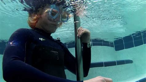 vk underwater|Underwater breath hold training .